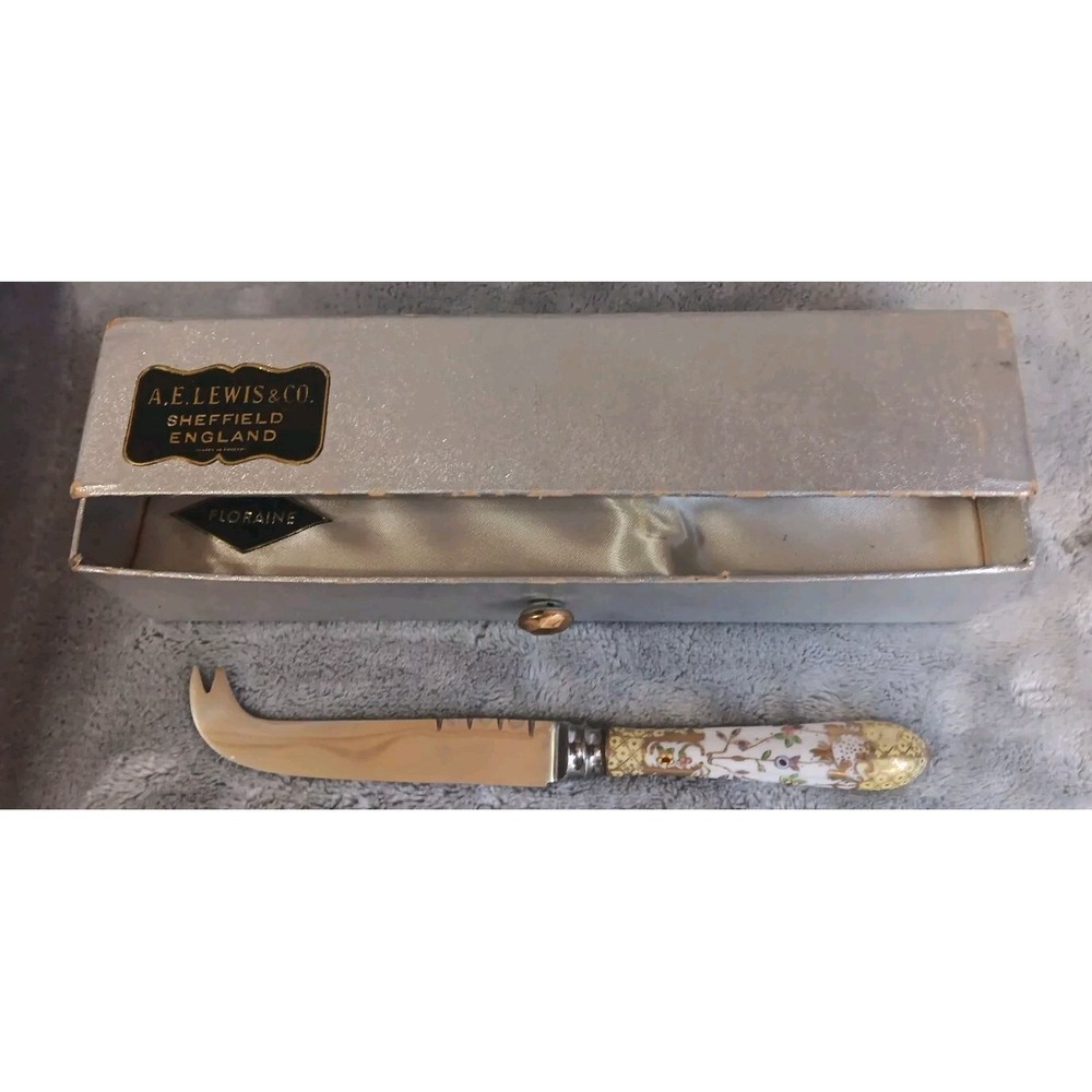 A.E. Lewis & Co Floraine Sheffield England Decorative Cheese Knife Ornate Floral